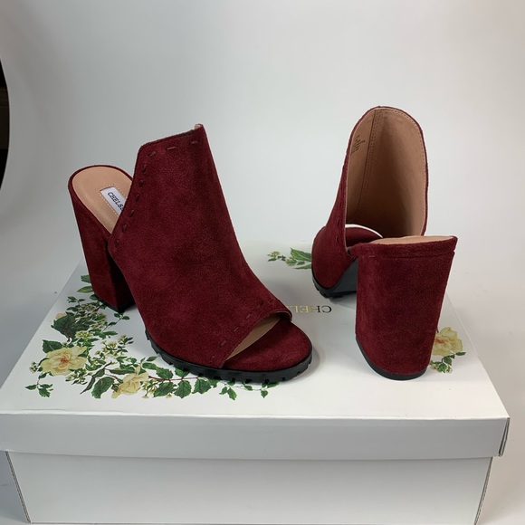 New Chelsea & Violet
Tess Suede Block Heel Mules - Picture 9 of 13